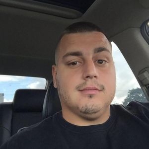 Meet your Posher, Luis